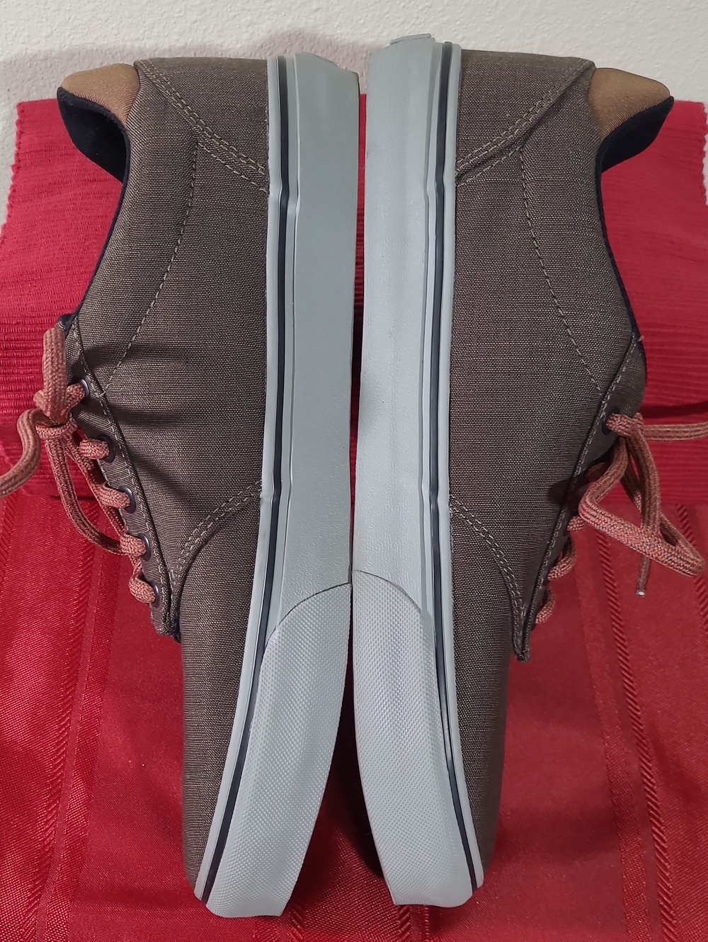 Vans Atwood Deluxe Brown & Gray Canvas Low-Top Sneakers with Rust Colored Laces - Picture 5 of 9